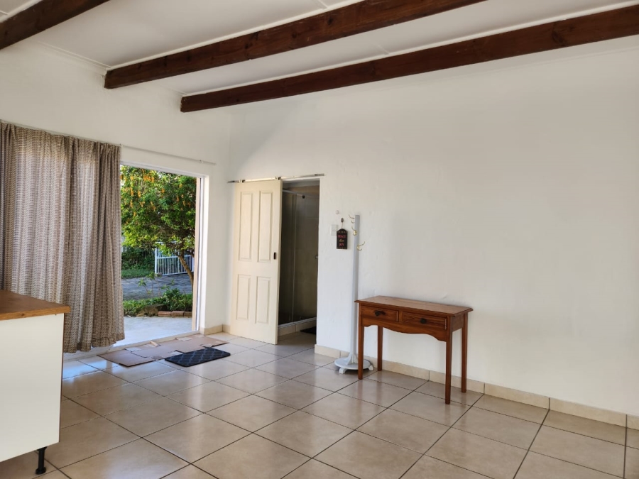 To Let 1 Bedroom Property for Rent in Beacon Bay Eastern Cape